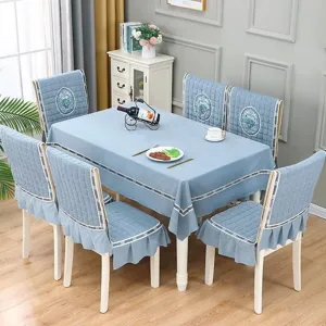 Ensemble de nappe et housse de chaise antidérapant bleu épaissi avec élégante broderie.
