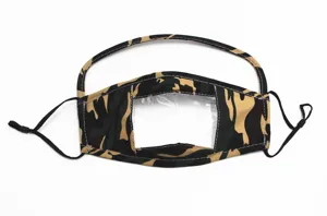 Detailansicht einer Camouflage-Maske mit transparentem Fenster zum Lippenlesen