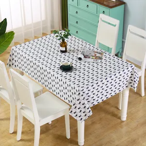 Tovaglia rettangolare minimalista moderna con motivo di balena blu per decorazione della tavola da pranzo.