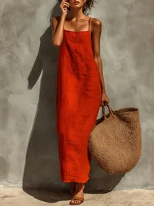 Abito maxi smanicato boho con spalline regolabili e scollo quadrato per le vacanze estive.