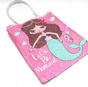 Detaillierte Ansicht der rosa Meerjungfrau Paillettentasche mit Let's Be Mermaid