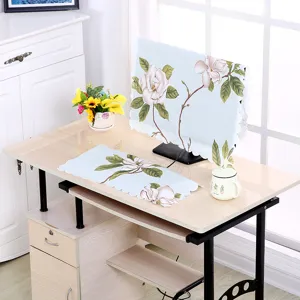 Elegantes Monitor-Staubschutz-Set mit Blumenmuster und Schreibtischmatte im Heimbüro
