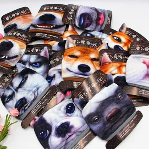 Vista detallada de colección de diversas mascarillas 3D de animales en algodón puro