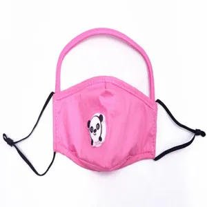 Mascarilla de algodón rosa para niños con protector ocular transparente y diseño de panda