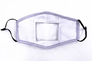 Detailansicht einer Baumwollmaske für Lippenlesen mit klarem Sichtfenster für Gehörlose.