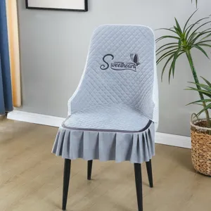 Coprisedia da pranzo grigio trapuntato con balze e ricamo Sweetheart elegante