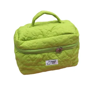 Hellgrüne gesteppte Make-up-Tasche mit Blumenmuster, großer Kulturbeutel mit Griff