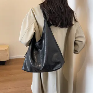 Vintage black crinkled faux leather hobo tote bag for stylish daily commuting use