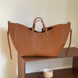 Women Large Capacity Tote Bag Casual PU Leather Pleated Shoulder Bag Commuting Bucket Handbag With Long Strap