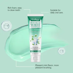 Detail der Oralhoe Botanical White Zahnpasta Tube mit Minzgeschmack und Kariesschutz.