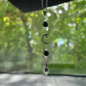 Attrape-Soleil en Cristal Blanc Naturel Carillon Éolien Ornement Suspendu de Voiture Avec Pendentif en Alliage Lune et Étoile pour Décoration Maison
