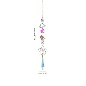 Λεπτομερής προβολή του κρυστάλλου suncatcher με ύψος 40 cm και πλάτος 3 cm