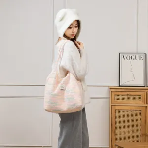 Süße Weiche Plüsch Gewebte Tragetasche Pastell Regenbogen Gestreifte Bunte Umhängetasche Herbst Winter Große Kapazität Strick Handtasche Schultasche Für Damen