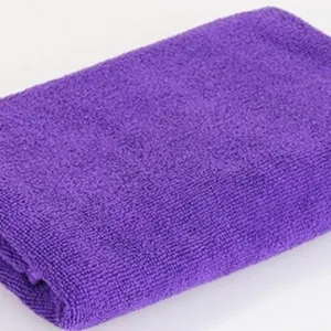 Absorberende paarse microvezel handdoek voor huisdieren voor snel drogen van kat en hond