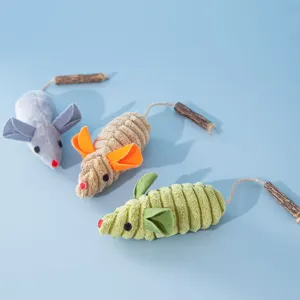 Set di giocattoli colorati per gatti con topi di peluche, matatabi e code in corda resistenti.