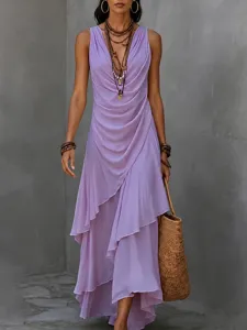 Dettaglio abito lungo chiffon senza maniche scollo V, elegante design vacanza estate.