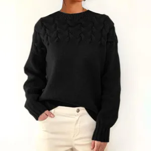 Vue détaillée du pull en tricot torsadé pour femme, pull manches longues stylé au quotidien.
