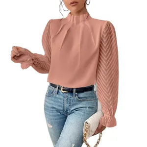 Elegante dames chiffon blouse met opstaande kraag en transparante mouwen met motief.