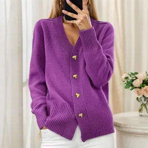 Mujer Casual Poliéster Color Sólido Manga Larga Cuello en V Cardigan Tejido Botones en Forma de Corazón Suéter Abrigo