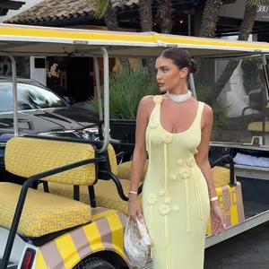 Robe de Plage Femme Été Couleur Unie Tricoté 3 Fleurs 3D Crochet Cover Up Robe Maxi Col Halter Vacances Décontracté