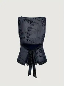 Top caraco transparent en mesh floqué avec liens au dos et détails vintage de fleurs et papillons.