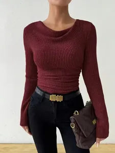 Bordeauxrode geribde trui voor dames, elegante top met lange mouwen voor herfst winter mode.