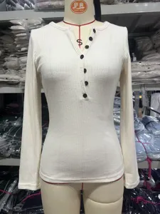 Vrouwen lange mouw geribbelde gebreide trui v-hals slim fit casual detailweergave.