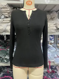 Dames slim fit effen zwarte langere ribgebreide henley trui voor dagelijkse herfstmode nu