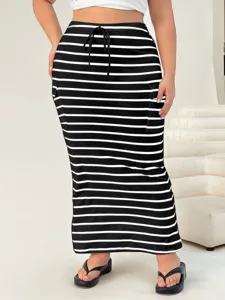 Plus size black and white striped knit maxi skirt casual summer long skirt with pockets