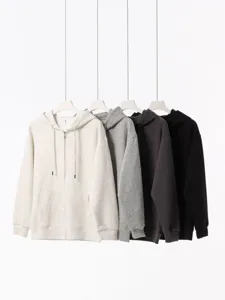 Classic zip-up hooded sweatshirt for men and women, casual autumn fleece hoodie outerwear.