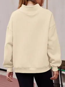 Damen Stehkragen Langarm Pullover Sweatshirt lässiges flauschiges Oberteil Rückansicht.