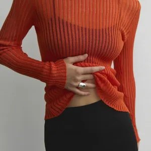 Top côtelé manches longues uni col rond respirant pour femme mode printemps vue principale