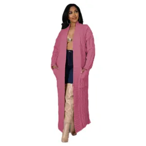 Lang roze kabel gebreid vest voor dames, gezellige open trui met zakken voor de herfststijl.