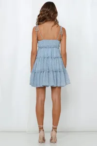 Robe courte d'été sexy à bretelles spaghetti et imprimé floral bleu vacances femme