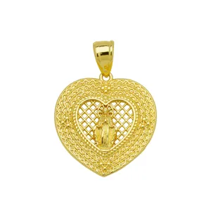 Ciondolo a cuore in rame placcato oro 18K con maglia traforata e rilievo 3D
