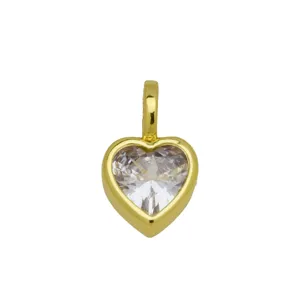 Prachtige hartvormige hanger met fonkelende stralende zirkonia in 18k verguld koper.