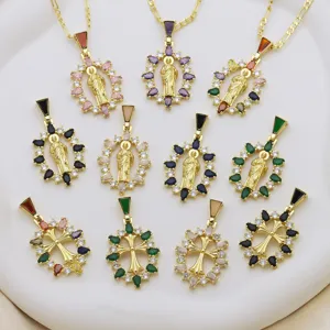 Ciondolo in Rame Placcato Oro 18K Zirconia Colorata Vergine Maria Croce Ciondolo Religioso Ovale Solo per Donne Gioielleria