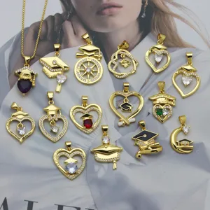Trend Kupfer Vergoldet Hohl Herz Doktorhut Anhänger Strass Durchbrochene Liebe Kompass Charm Akademische Zeremonie Schmuck Geschenk