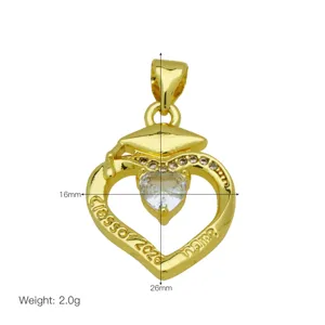 Vergoldeter Doktorhut Herz Anhänger mit Zirkonia, personalisiertes Abschluss 2026 Schmuck.
