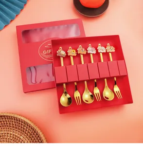 Set de regalo de cuchara y tenedor de acero inoxidable con bonito colgante de caballo.