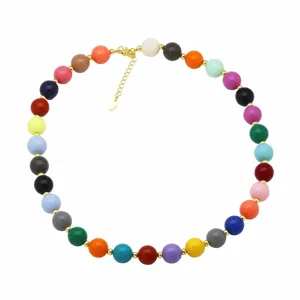Collier de perles rondes colorées avec perles d'espacement dorées et chaîne réglable.