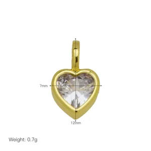 Hartvormige kubieke zirkonia hanger met 18k verguld koper detailweergave voor dagelijks.
