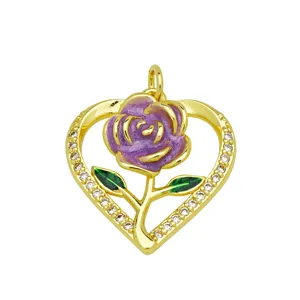 18K vergoldeter Kupfer Herz Rose Anhänger mit violettem Emaille und funkelnden Strasssteinen.