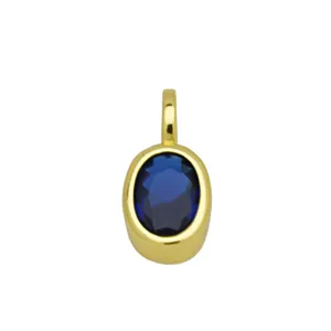Goudkleurige hanger met ovale blauwe edelsteen, elegant minimalistisch sieradenaccessoire.