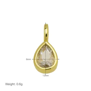 Peer vormige kristal zirkoon 18k verguld koperen hanger detailweergave met afmetingen.