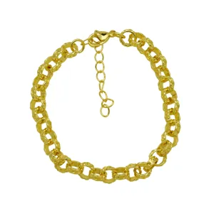 Close-up detail of the chunky 18k gold plated o-chain link bracelet with lobster clasp.