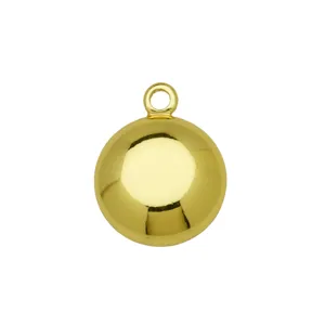 Dettaglio pendente sfera placcato oro lucido, ciondolo in metallo per collana fai da te.