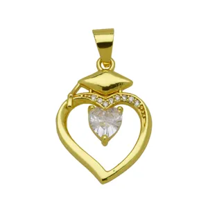 Vergoldeter Herz Doktorhut Anhänger glitzernde Zirkonia Abschluss Geschenk Damen Schmuck