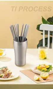Set di bacchette in puro titanio con supporto, design quadrato antiscivolo al laser cucina.