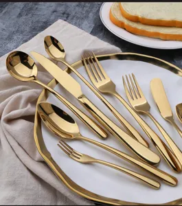Ensemble de couverts de table dorés en acier inoxydable élégant couteau fourchette cuillère